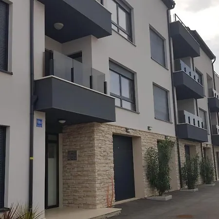 Brand New With Pool With Sea View Apartment Medulin